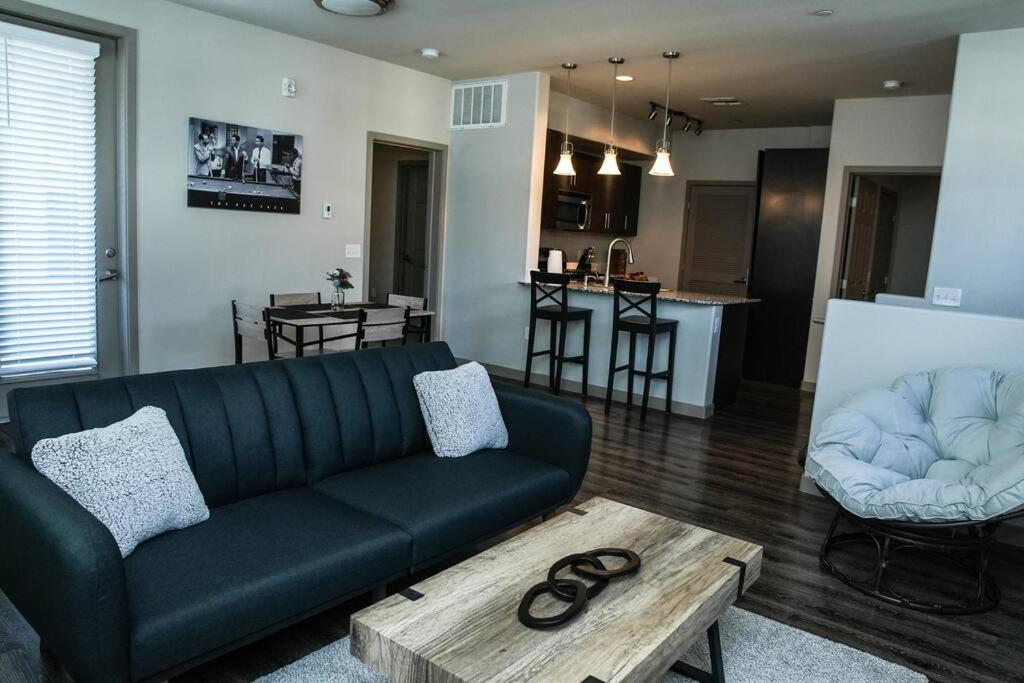 Beautiful Townhome With Garage In Las Vegas Eksteriør bilde